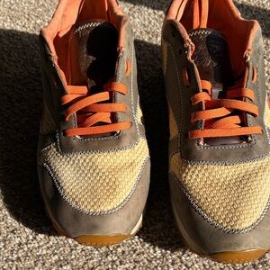 Reebok Men's Brown and Orange Sneakers